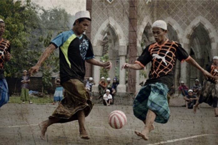 Kisah Kiai Mursyid Sokaraja yang Jago Bermain Sepak Bola