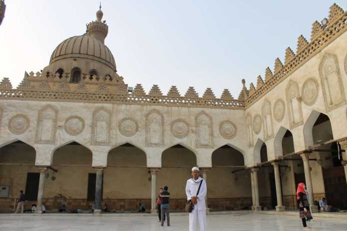 Masjid Al Azhar Cairo, sebuah penghormatan kepada Fathima