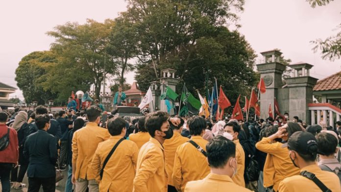 Demonstrasi Mahasiswa Purwokerto