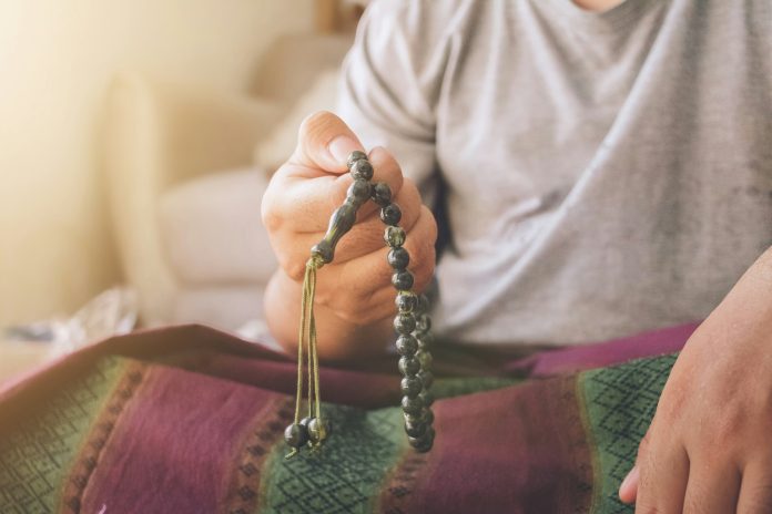 bacaan doa dzikir petang Doa Sore dan Bacaan Dzikir Petang Sesuai Sunnah