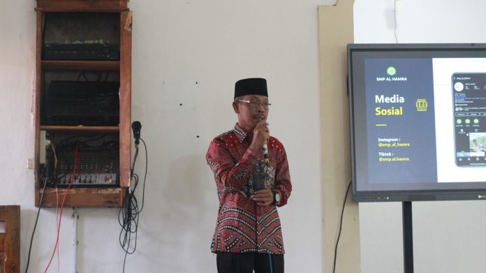 SMP Al Hamra Cilongok, Wujud Visi Kiai Mufarrich Cetak Generasi Qur’ani Berwawasan Luas