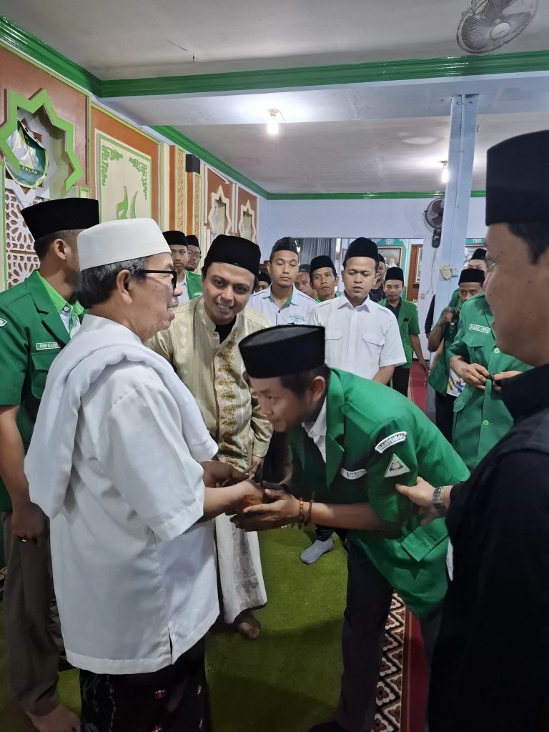 Sambut Harlah Ke-91, Ansor Banyumas Gelar Ziarah dan Sowan Masyayikh WhatsApp Image 2025 04 21 at 19.26.19 - NU Online Banyumas