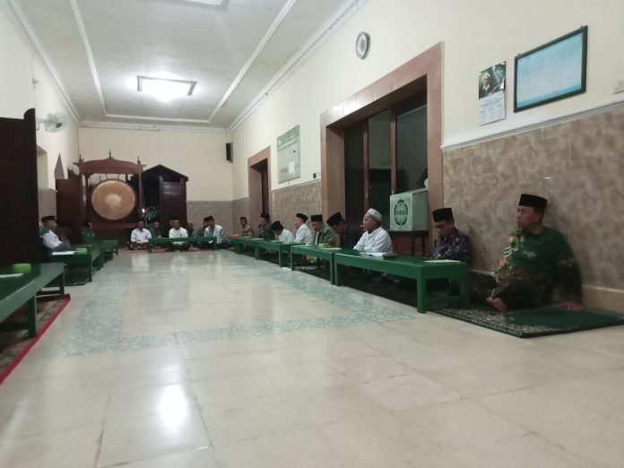 Kiai Zainal Musthofa Uraikan Keutamaan Bulan Safar di Lailatul Ijtima NU Dawuhan Wetan