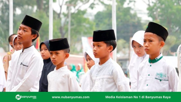 Khutbah Jumat: Santri Mengawal Indonesia Menuju Peradaban Dunia