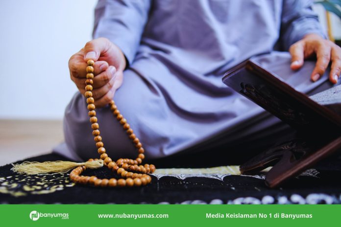 Khutbah Jumat: Empat Penghalang Dekat dengan Allah