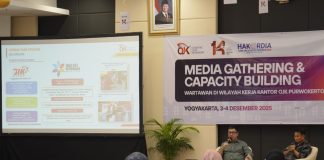 OJK Purwokerto Perkuat Literasi Keuangan di Pesantren