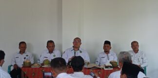 Tinjau Gedung Baru KUA Ajibarang, Kakanwil Kemenag Jateng Tekankan Tertib Arsip dan Pelayanan Prima