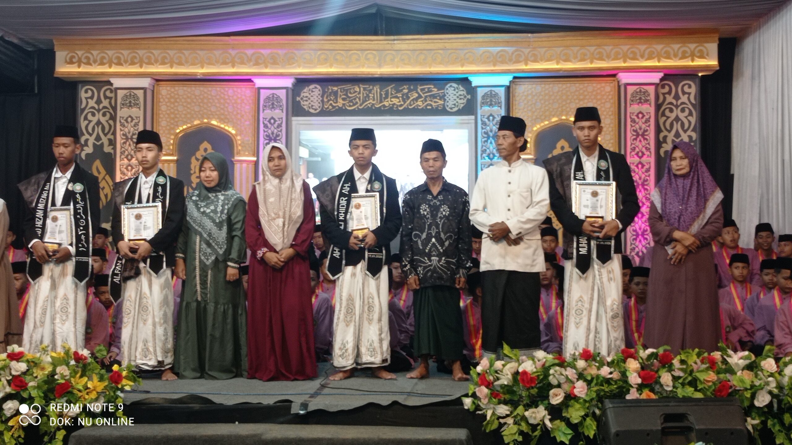 Peserta Khataman Putra Pesantren Miftahul Huda Pesawahan Rawalo Banyumas Ahad, (18/1/2026) malam.