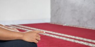 Khutbah Jumat: Isra Mi’raj dan Pelajaran Keimanan dari Abu Bakar