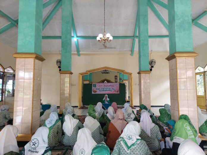 Putaran Terakhir Safari Ramadhan, PAC Fatayat NU Ajibarang Gelar Tahlil untuk Almarhumah Hj. Margaret