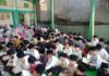 Siswa dan Guru MI Ma'arif NU 01 Pandansari Tadarus Bersama di Pesantren Ramadhan