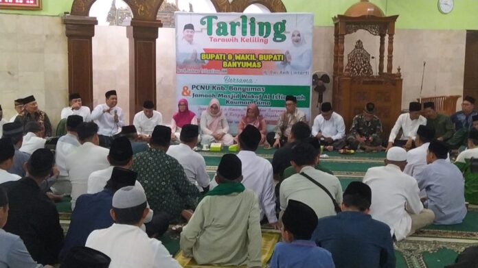 Putaran Terakhir Tarling, Bupati Banyumas Serahkan Bantuan Rp 18 Juta ke Masjid Al Istiqomah Kebondalem