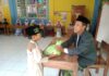 Siswa MI Ma'arif NU 01 Pandansari Serahkan Zakat Fitrah ke Amil Zakat NU Ranting Pandansari
