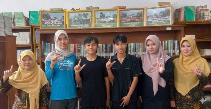 Perkuat Literasi, SMK Ma'arif NU 1 Cilongok Hibahkan 2.326 Buku untuk Sekolah Sekitar