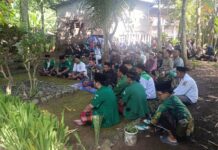 Sambut Tahun Baru Islam, Warga Lemberang Ziarahi Makam Pendiri Desa Sambut Tahun Baru Islam, Warga Lemberang Ziarahi Makam Pendiri Desa
